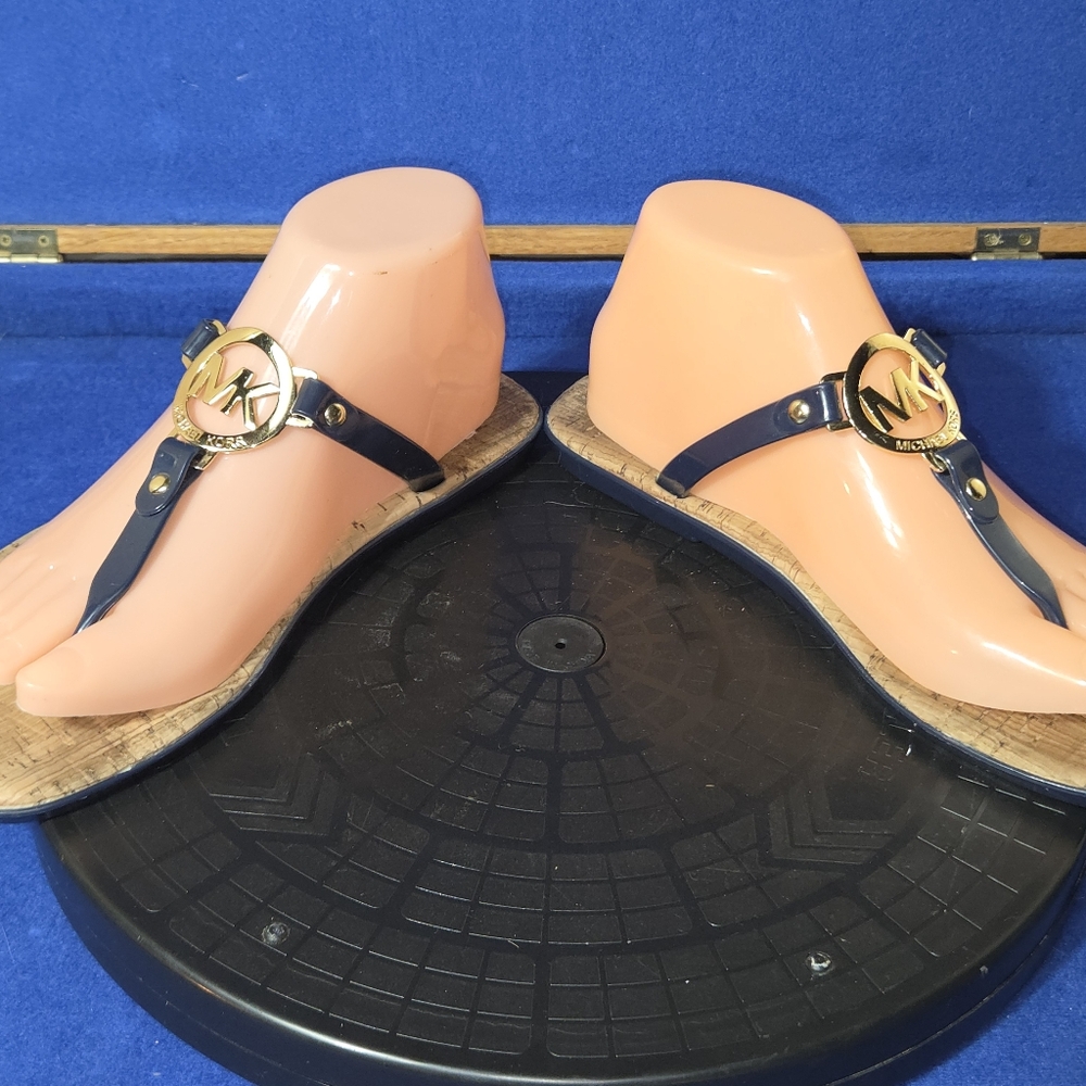 Michael Kors blue w/Gold MK Charm Logo Thong Jelly Sandals, Sz. 8M-US, 38-39-EU - Picture 6 of 8